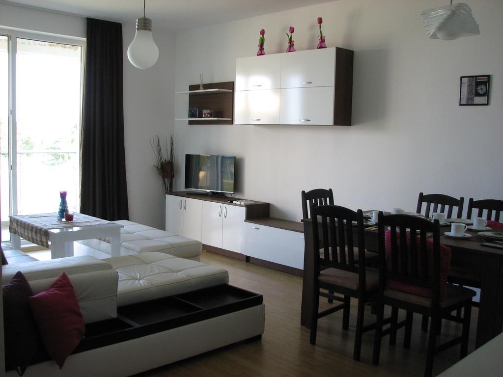 Two-Bedroom Apartment Donika ツァレヴォ エクステリア 写真