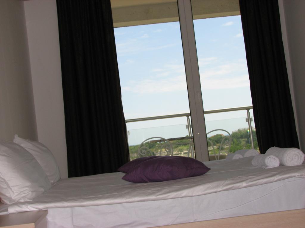 Two-Bedroom Apartment Donika ツァレヴォ エクステリア 写真