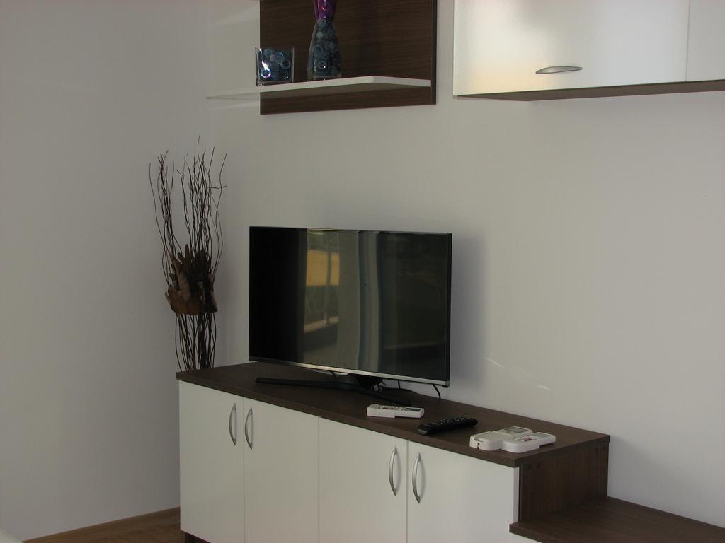 Two-Bedroom Apartment Donika ツァレヴォ エクステリア 写真