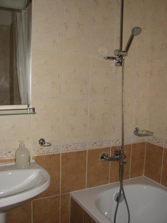 Two-Bedroom Apartment Donika ツァレヴォ エクステリア 写真