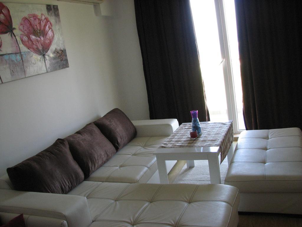 Two-Bedroom Apartment Donika ツァレヴォ エクステリア 写真