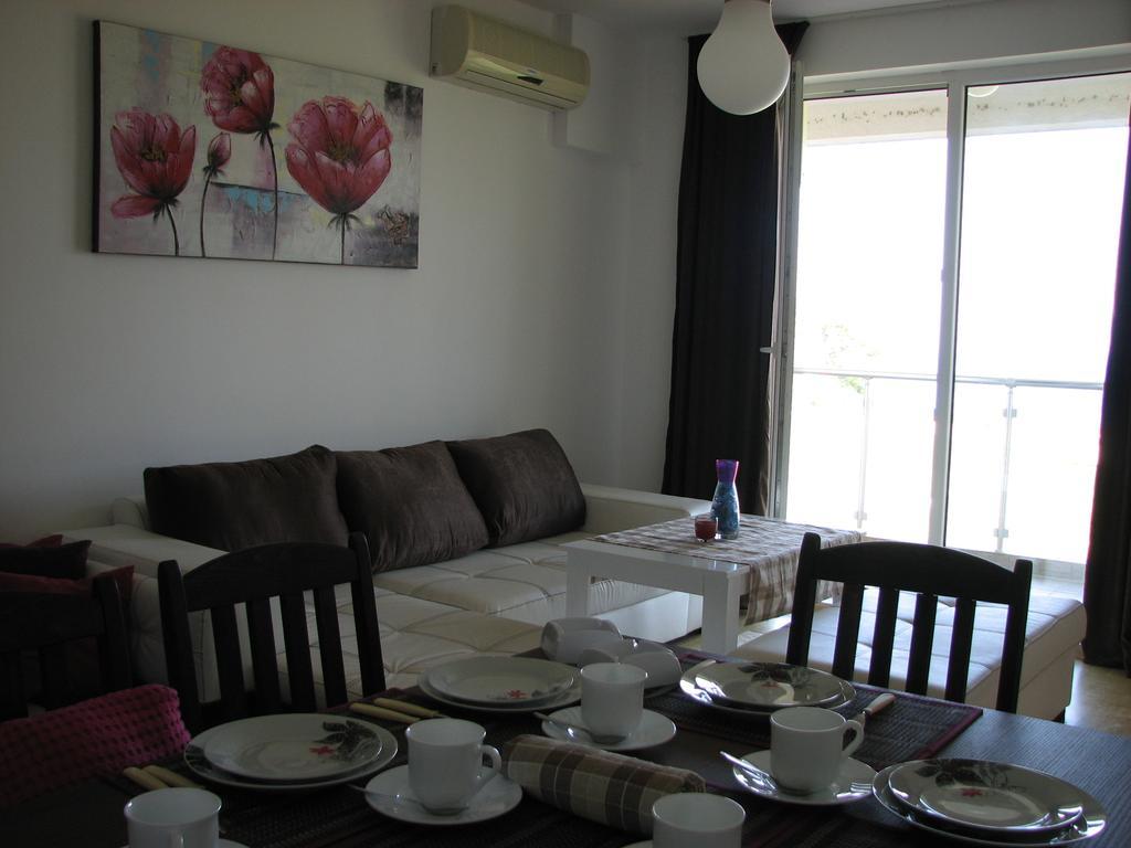 Two-Bedroom Apartment Donika ツァレヴォ エクステリア 写真