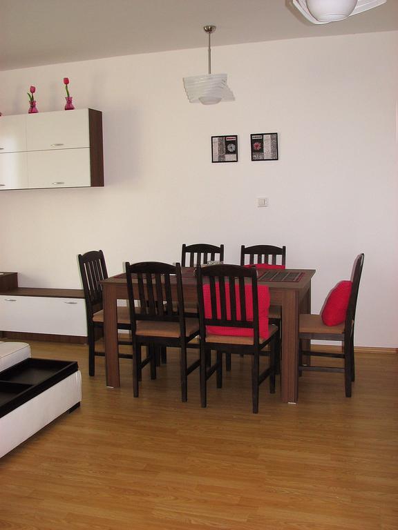 Two-Bedroom Apartment Donika ツァレヴォ エクステリア 写真