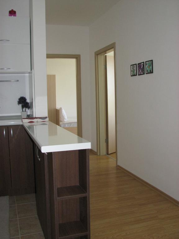 Two-Bedroom Apartment Donika ツァレヴォ エクステリア 写真