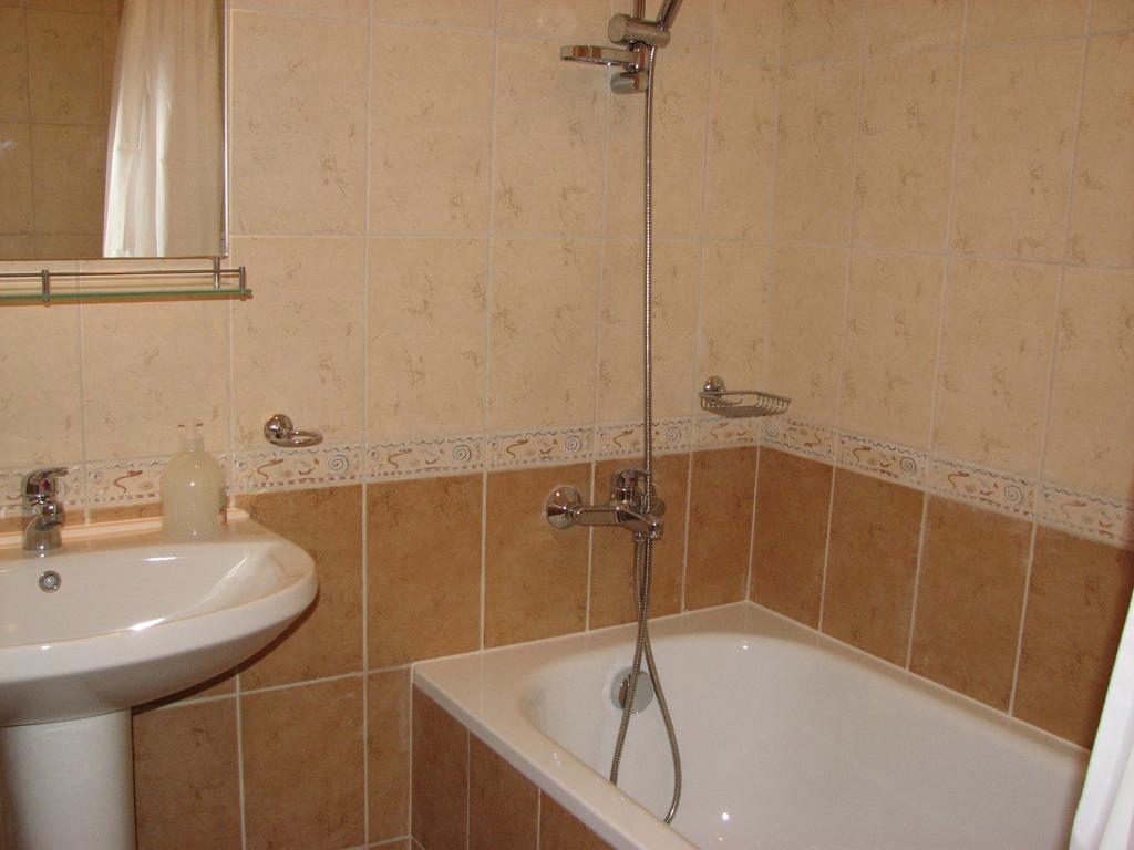 Two-Bedroom Apartment Donika ツァレヴォ エクステリア 写真