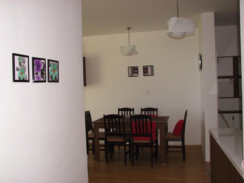 Two-Bedroom Apartment Donika ツァレヴォ エクステリア 写真