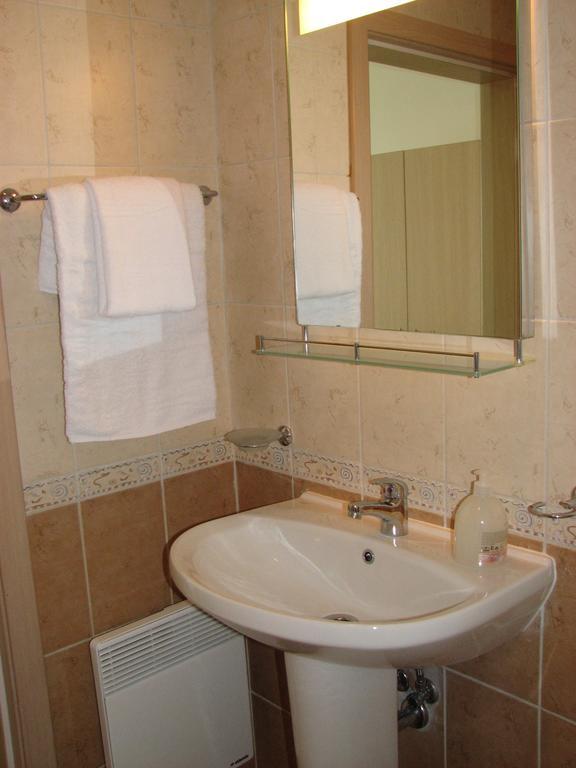 Two-Bedroom Apartment Donika ツァレヴォ エクステリア 写真